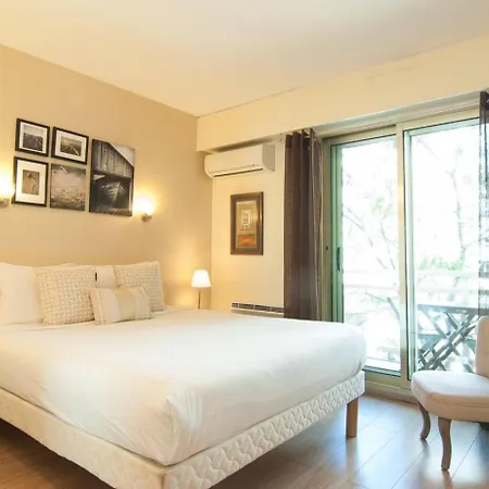 Elegant W/2 Terraces/mins To & Shops أنتيب