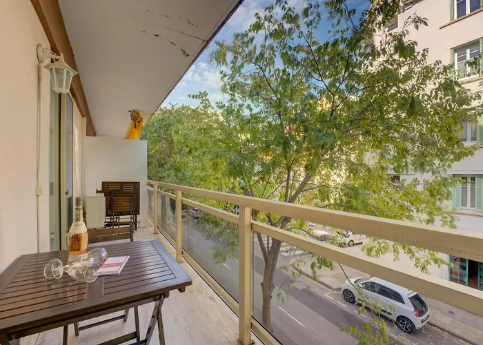 شقة Elegant W/2 Terraces/mins To & Shops *