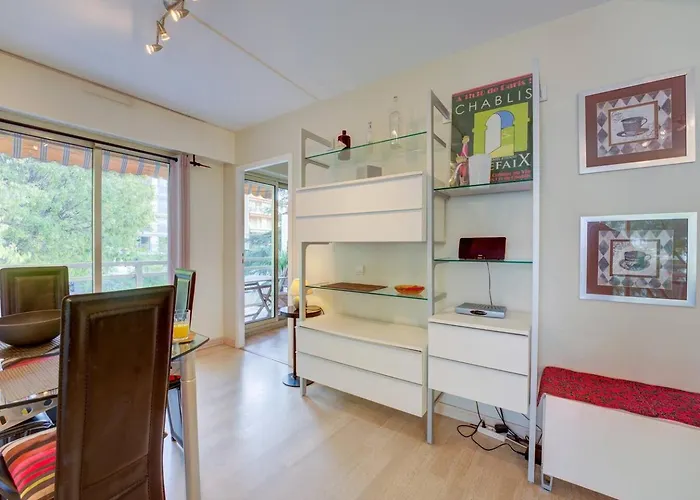 Διαμέρισμα Elegant W/2 Terraces/mins To & Shops *